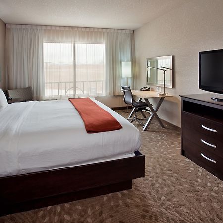 Holiday Inn Express Hotel And Suites Saint Robert By Ihg Exterior photo