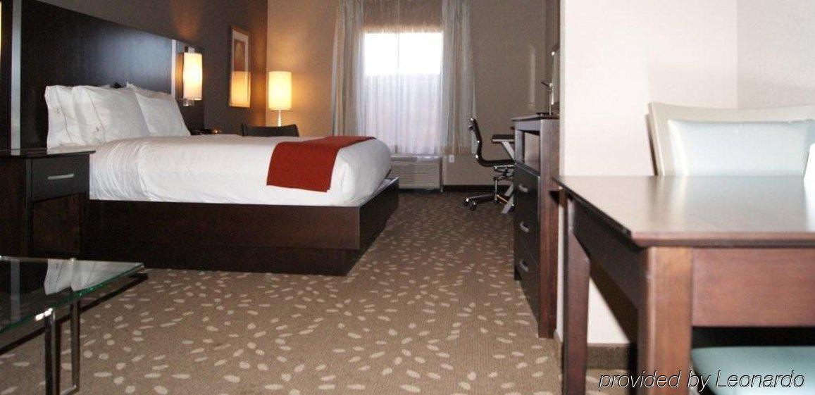 Holiday Inn Express Hotel And Suites Saint Robert, An Ihg Hotel Room photo